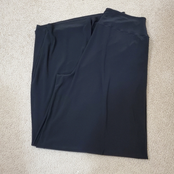 Joseph Ribkoff elastic waist pleated stretch black pants - Picture 3 of 8